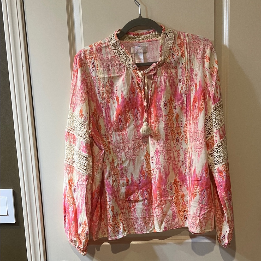 Stella Parker XL NWOT. Boho  Pink & Cream Blouse with Tassel Tie C6A6B6C